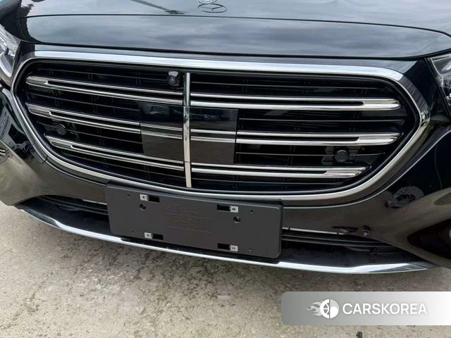 Mercedes-Benz E-class 2026 Черный из Китая, фото 2