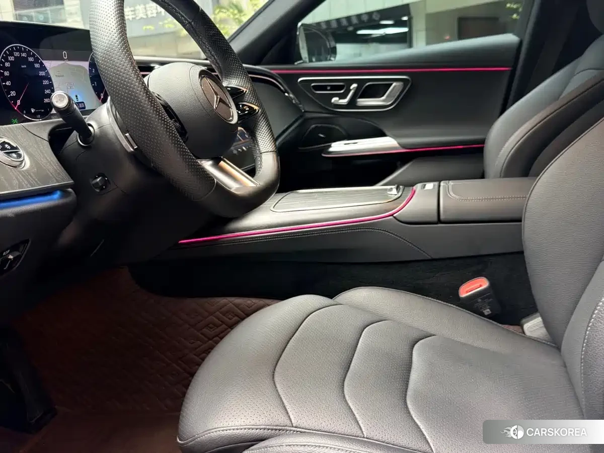 Mercedes-Benz E-Class 2024 Белый из Китая, фото 2