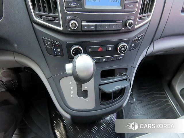 Hyundai The New Grand Starex 2018 Серебряный из Кореи, фото 2