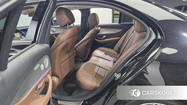 Mercedes-Benz E-Class W213 2019 Черный из Кореи, фото 2