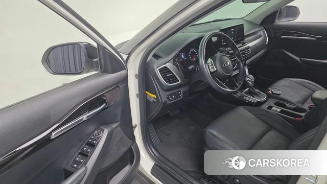 Kia Seltos 2020 Белый из Кореи, фото 2