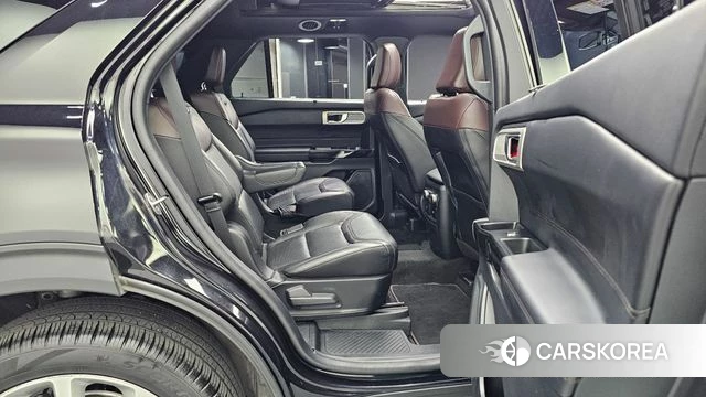 Ford Explorer 6th Generation 2022 Черный из Кореи, фото 2