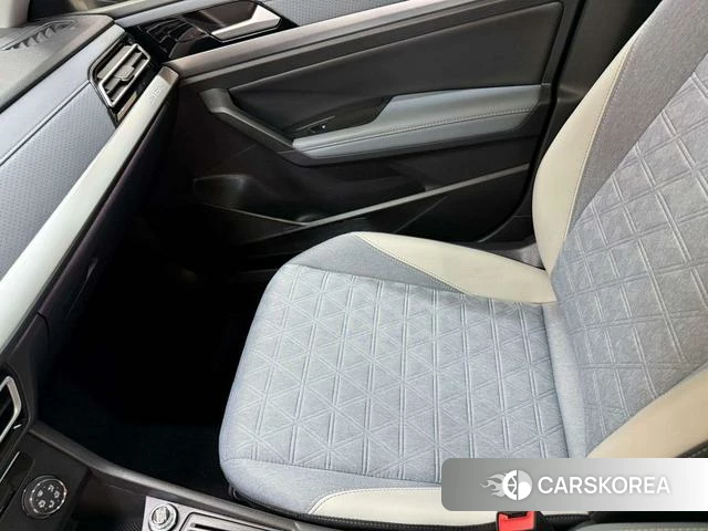Volkswagen Lavida 2023 Черный из Китая, фото 2