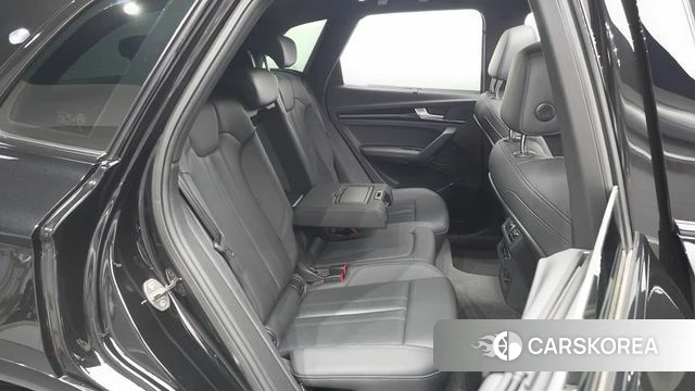 Audi Q5 (FY) 2024 Черный из Кореи, фото 2