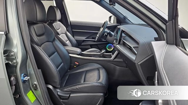 Ssangyong Torres 2022 Темно-зеленый из Кореи, фото 2