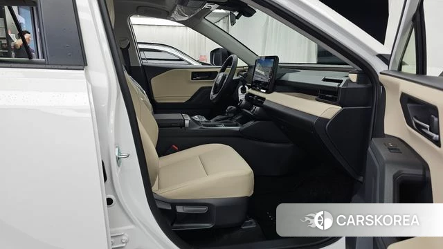 Toyota RAV4 5th Generation 2026 Белый из Кореи, фото 2