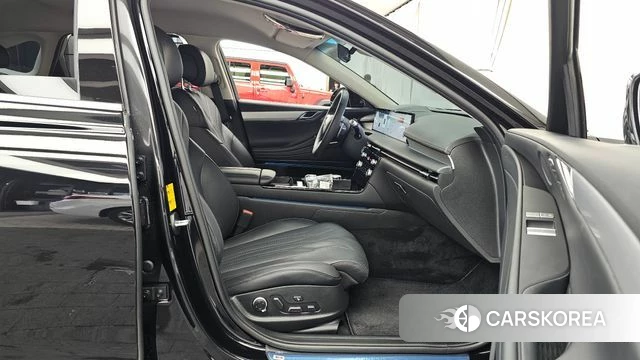 Genesis G80 (RG3) 2025 Черный из Кореи, фото 2