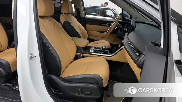 Kia Carnival 4th generation 2023 Белый из Кореи, фото 2