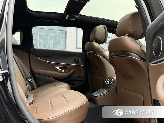 Mercedes-Benz E-class id 4217378 из Китая 2