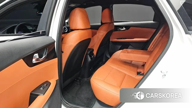 Kia The New K3 2nd generation 2022 Белый из Кореи, фото 2