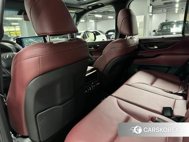 Lexus LX 4th Generation 2025 Серебряный из Кореи, фото 2