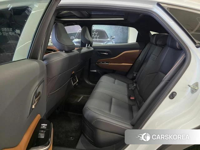Toyota Crown Crossover 2025 Белый из Кореи, фото 2
