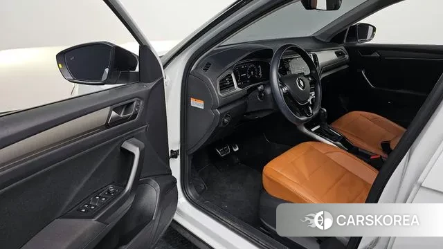 Volkswagen T-Roc 2022 Белый из Кореи, фото 2