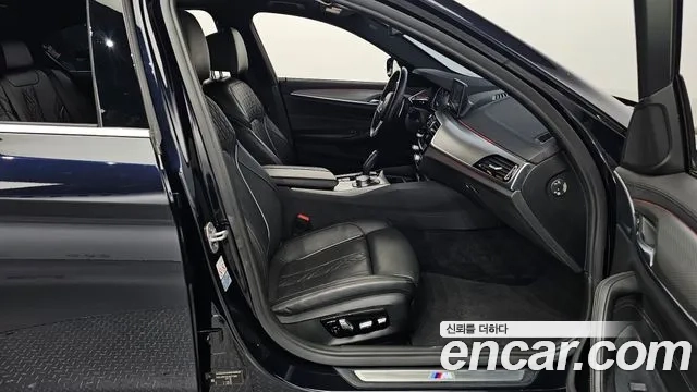 BMW 5 Series (G30) 2018 Черный из Кореи, фото 2