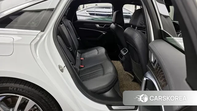 Audi A6 (C8) 2021 Белый из Кореи, фото 2