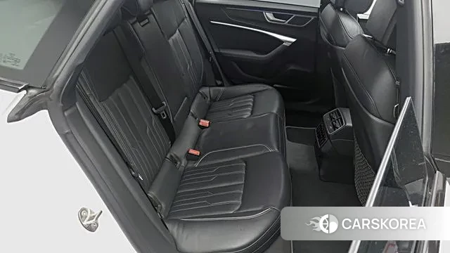 Audi A7 (4K) 2021 Белый из Кореи, фото 2