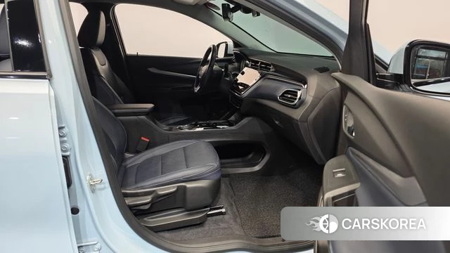 Chevrolet (GM Daewoo) Bolt EUV 2023 Небесно-голубой из Кореи, фото 2