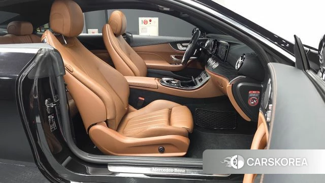 Mercedes-Benz E-Class W213 2019 Черный из Кореи, фото 2