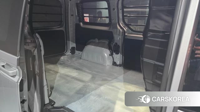 Hyundai Staria 2025 Серебряный из Кореи, фото 2