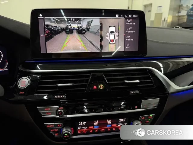 BMW 5 Series (G30) 2023 Белый из Кореи, фото 2