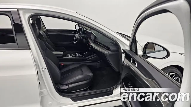 Kia The New K5 3rd generation 2024 Белый из Кореи, фото 2