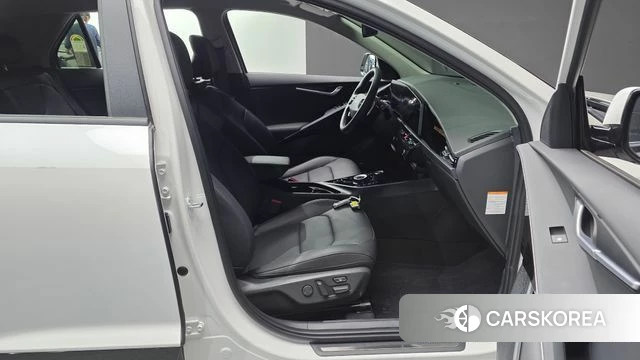 Kia Di Ol Nu Niro 2025 Белый из Кореи, фото 2