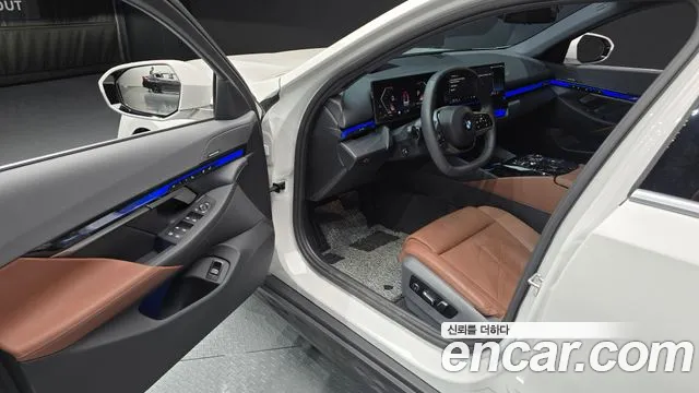 BMW 5 Series (G60) id 2672737 из Кореи 2