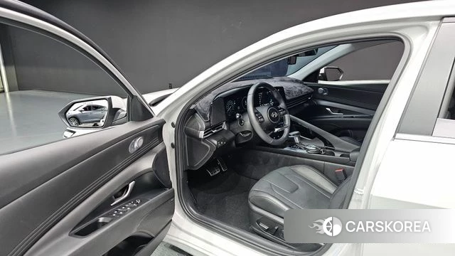 Hyundai The New Avante Hybrid (CN7) 2024 Серебряный из Кореи, фото 2