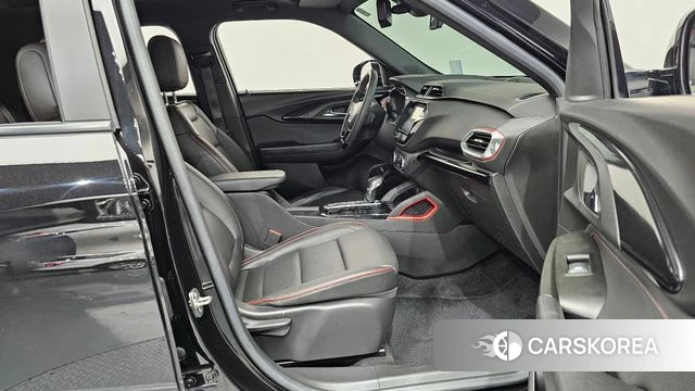 Chevrolet (GM Daewoo) Trailblazer 2023 Черный из Кореи, фото 2