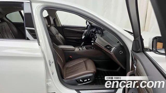 BMW 5 Series (G30) 2019 Белый из Кореи, фото 2