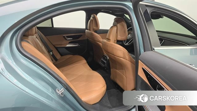 Mercedes-Benz E-Class W214 2025 Зеленый из Кореи, фото 2