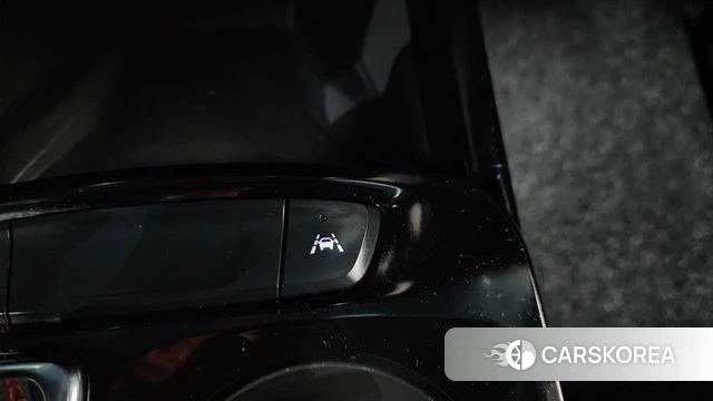 Chevrolet (GM Daewoo) Trax Crossover 2024 Красный из Кореи, фото 2