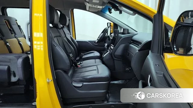 Hyundai Staria 2024 Желтый из Кореи, фото 2