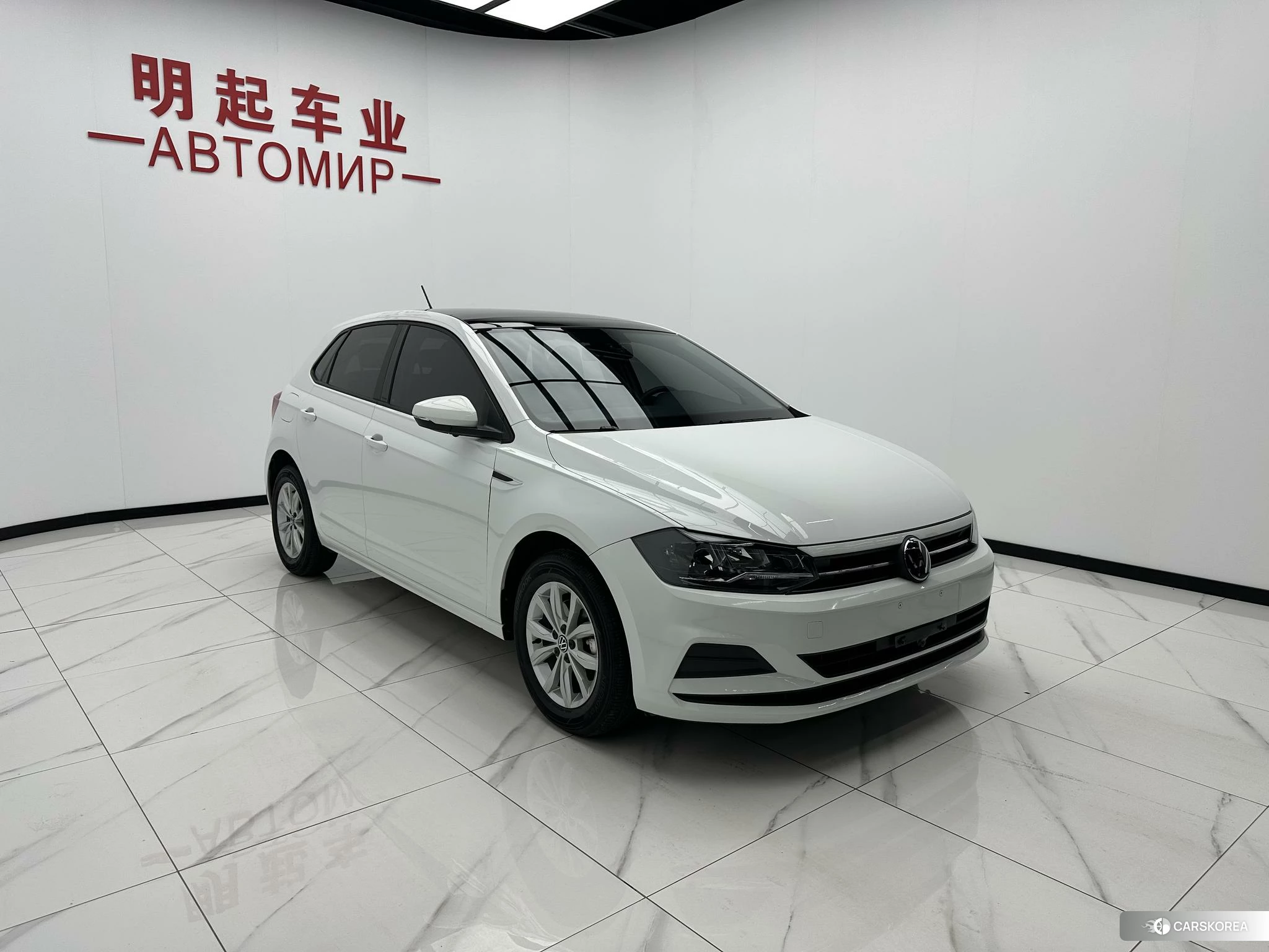 Volkswagen Polo 2022 Белый из Китая, фото 2