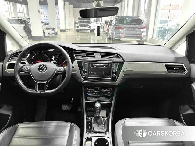 Volkswagen Touran L 2022 Белый из Китая, фото 2