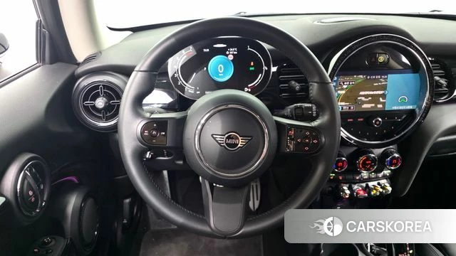 Mini Cooper 2021 Жемчужный цвет из Кореи, фото 2
