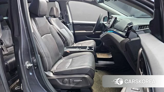 Honda Odyssey 2021 Серый из Кореи, фото 2