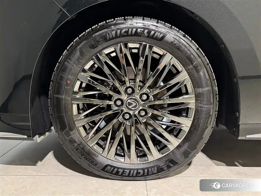 Lexus LM 2024 Черный из Китая, фото 2