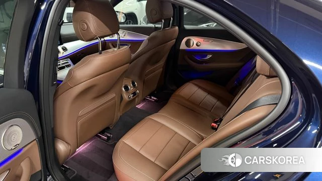 Mercedes-Benz E-Class W213 2021 Синий из Кореи, фото 2