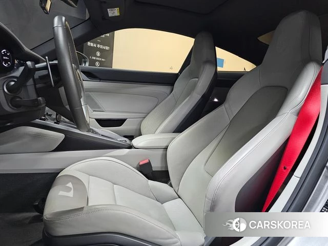 Porsche 911(992) 2021 Серебряный из Кореи, фото 2