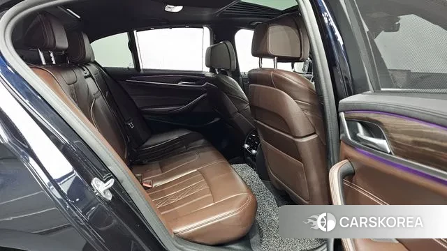 BMW 5 Series (G30) 2019 Черный из Кореи, фото 2