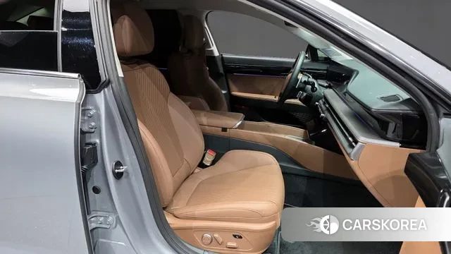 Hyundai Grandeur (GN7) 2023 Серебристо-серый из Кореи, фото 2