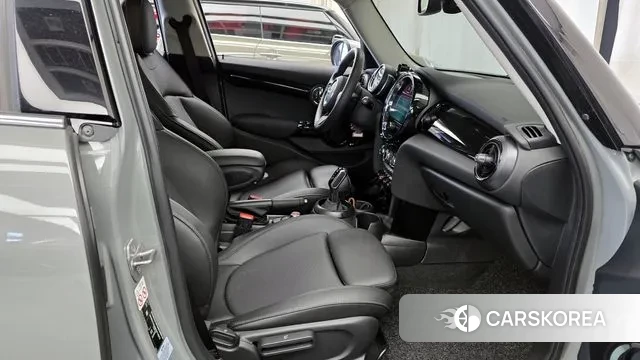 Mini Cooper 2021 Серебристо-серый из Кореи, фото 2