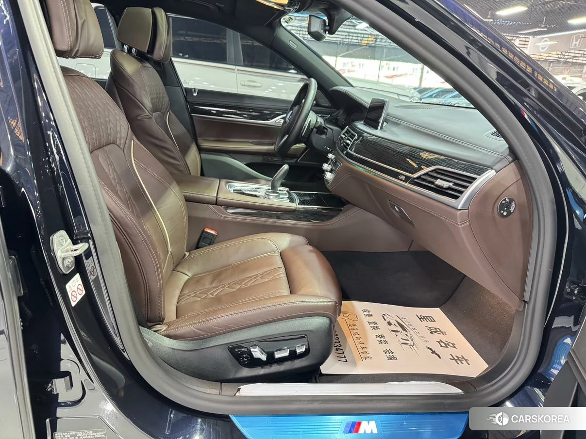 BMW 7 series 2021 Черный из Китая, фото 2