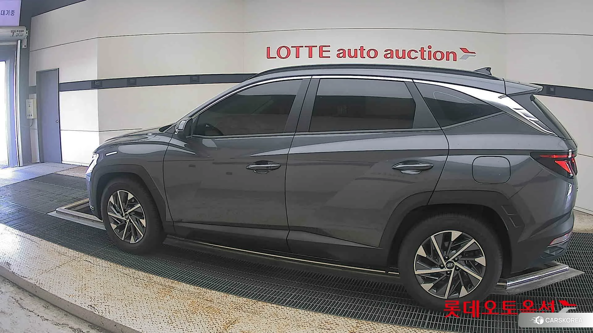 Hyundai Tucson 2022 Titanium Grey Metallic из Кореи, фото 2