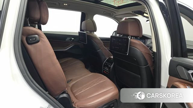 BMW X7 (G07) 2022 Белый из Кореи, фото 2