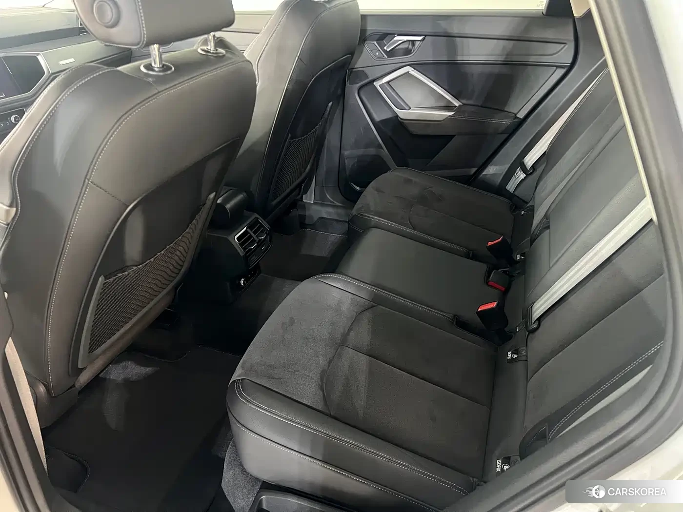 Audi Q3 2023 Белый из Китая, фото 3