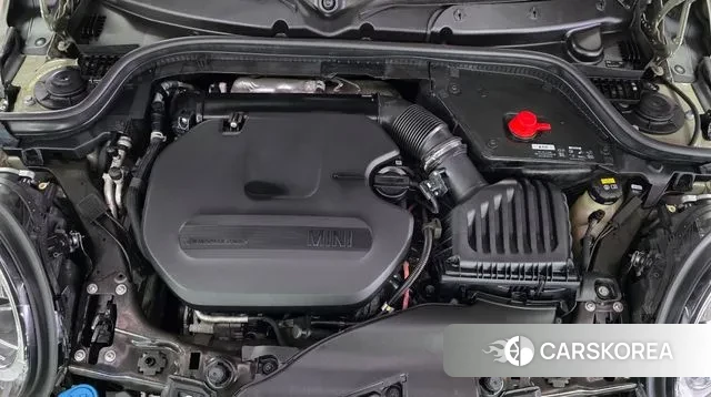 Mini Cooper D 2019 Светло-зеленый из Кореи, фото 2