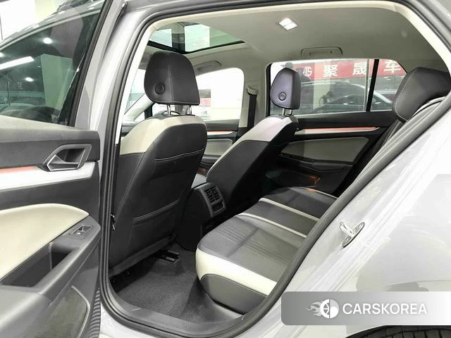 Volkswagen Golf 2022 Темно-серый из Китая, фото 2