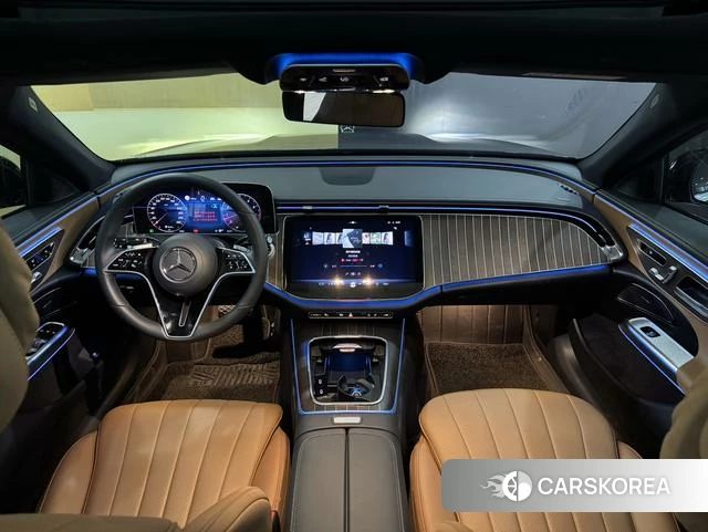 Mercedes-Benz E-class 2024 Черный из Китая, фото 2